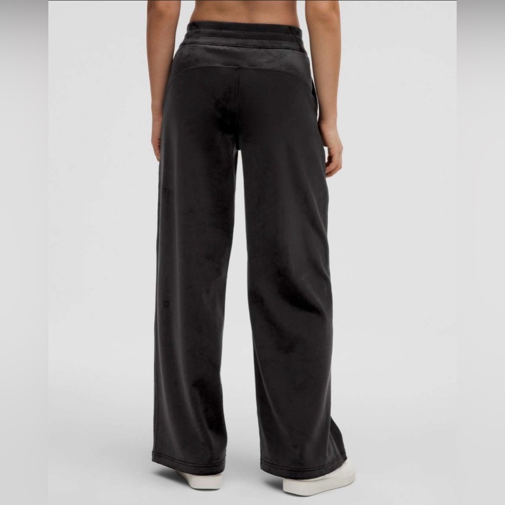 Lululemon | Scuba Velvet Black Mid-Rise Wide-Leg Pant size Large - Picture 2 of 16